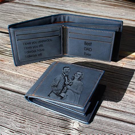 custom engraved men's wallet.